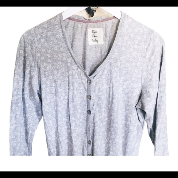 MARKS & SPENCER Floral Onesie/Pyjamas With Long Sleeves Grey Size 6 (UK 10) - Picture 3 of 8